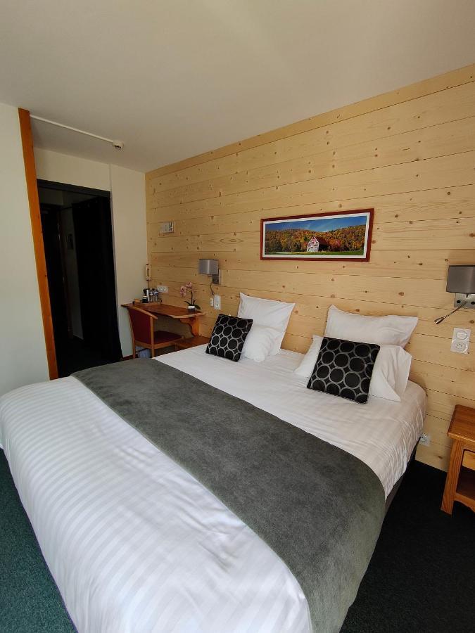 Hotel Logis Les Playes 3*