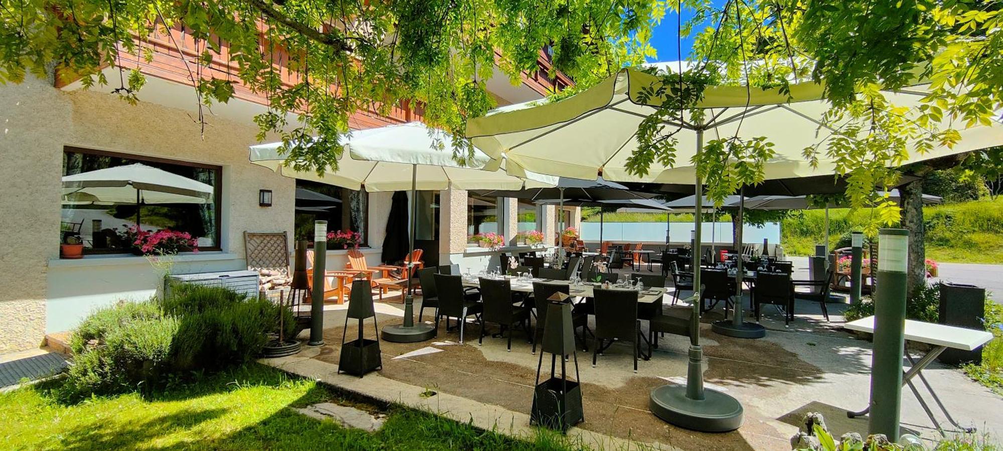 Logis Les Playes Hotel 3*