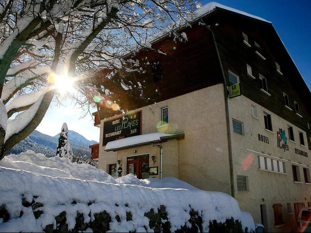 Hotel Logis Les Playes 3*