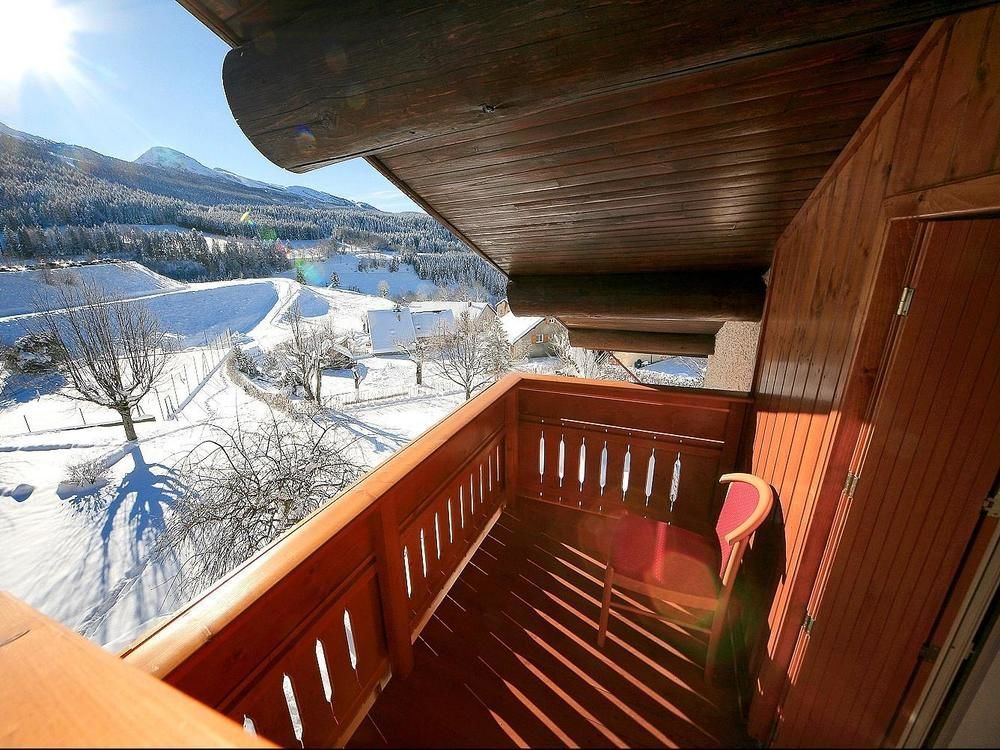 Logis Les Playes Hotel 3*